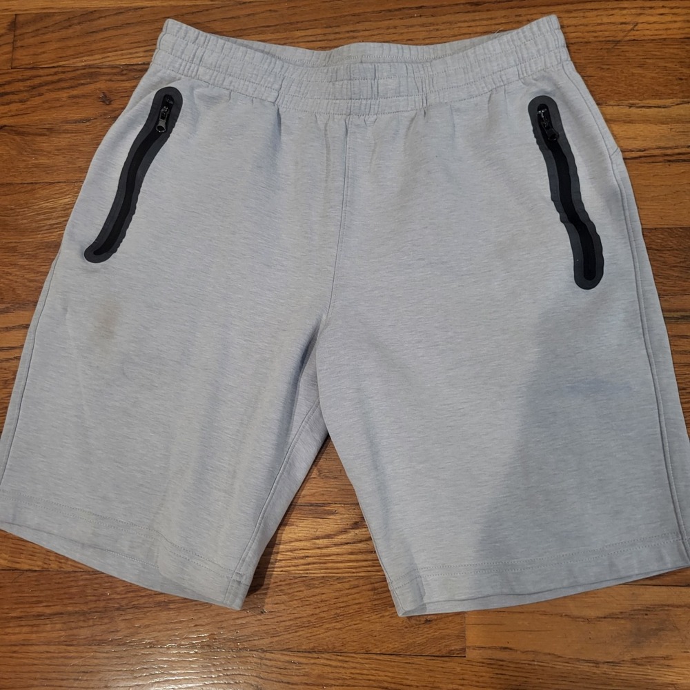 Old Navy Men Small Gray Zip Pockets Shorts Dynamic Fleece 8" Inseam